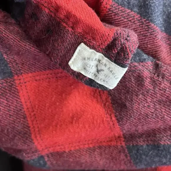 American Eagle Red Buffalo Plaid Petite Long Sleeve Button Down Women Size L - Picture 9 of 9